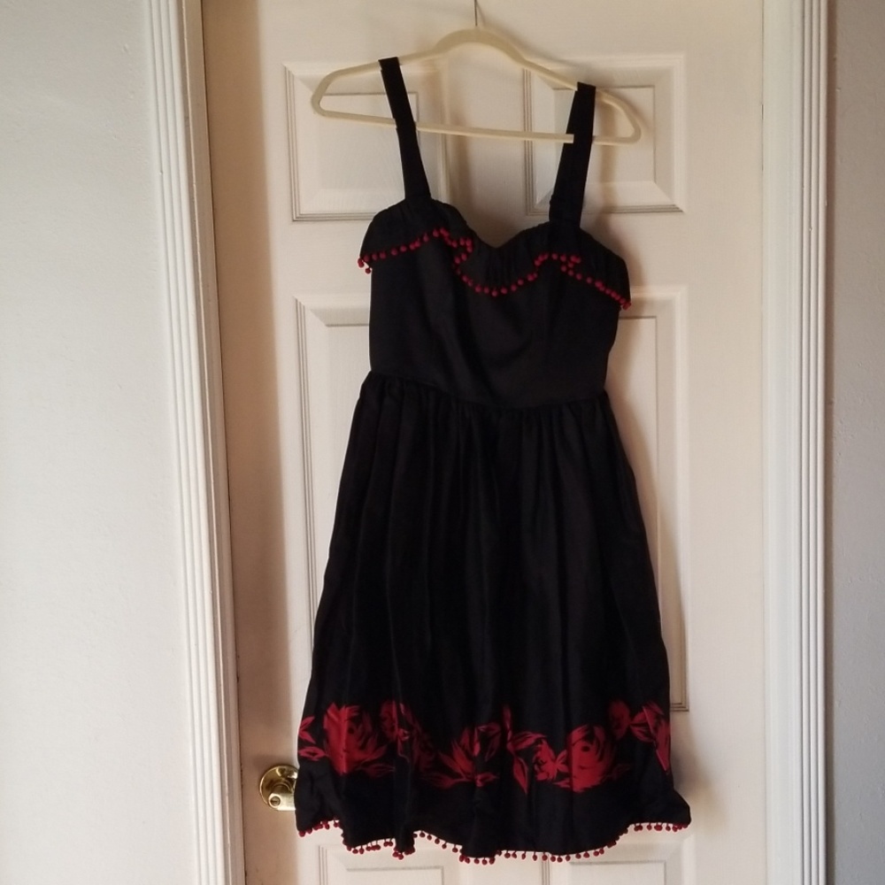 Pinup Couture Bella Donna EUC L Original Run